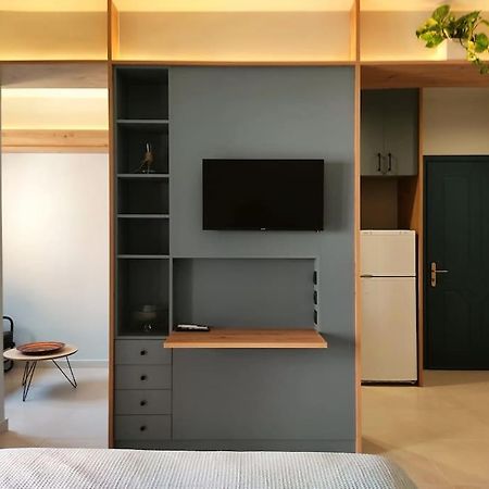 Lydia'S Rainbow Apartment Превеза Екстериор снимка